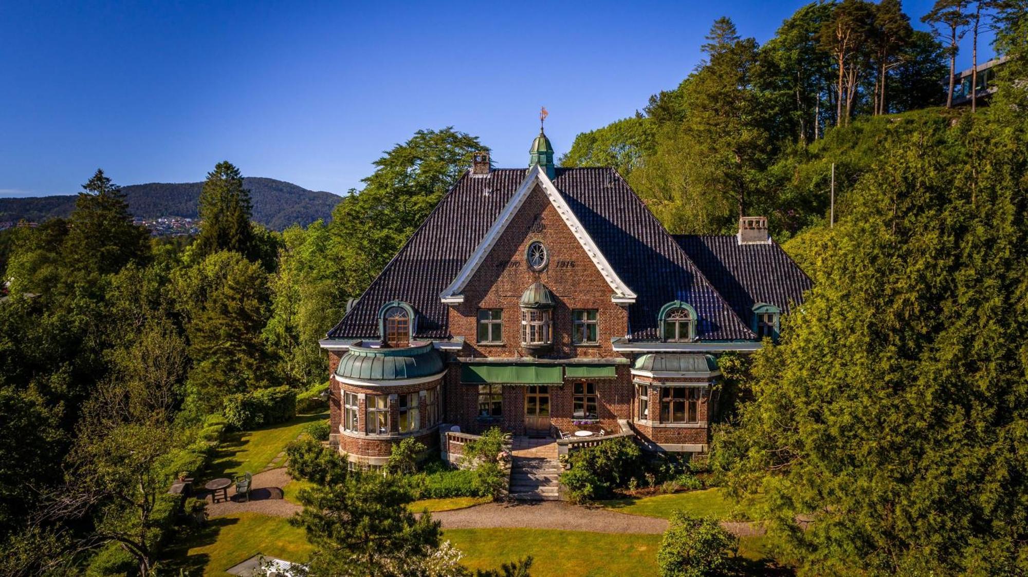 Unique Victorian Villa With Private Coastline Bergen Kültér fotó