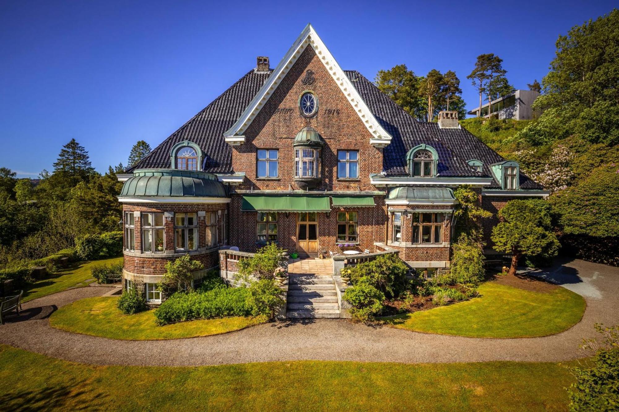 Unique Victorian Villa With Private Coastline Bergen Kültér fotó