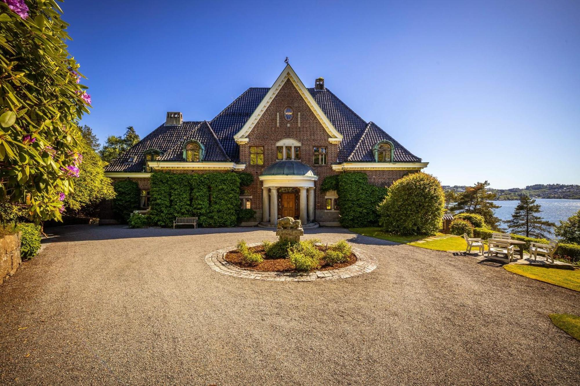 Unique Victorian Villa With Private Coastline Bergen Kültér fotó